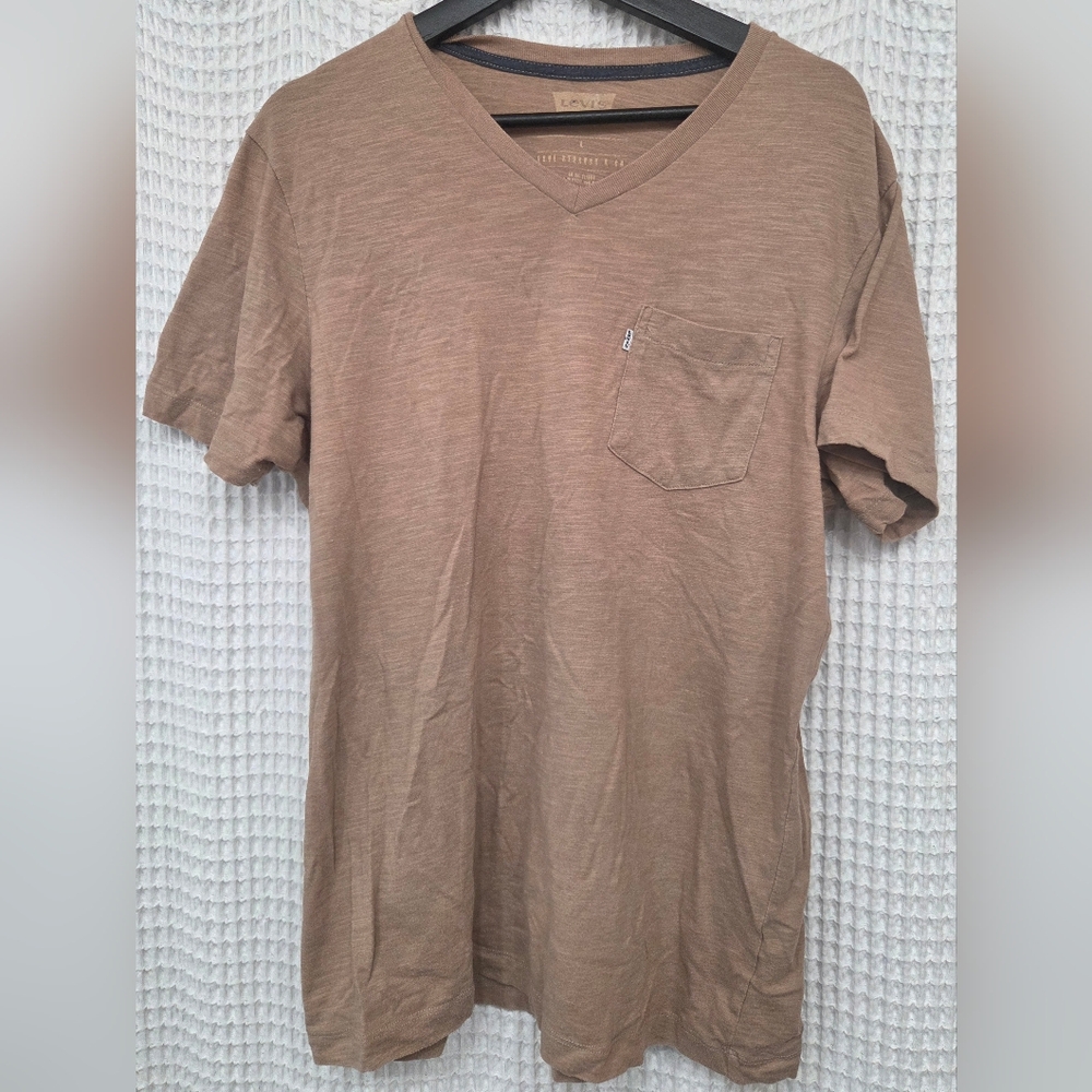 Levi's Men's Large Brown V-Neck Tee Shirt